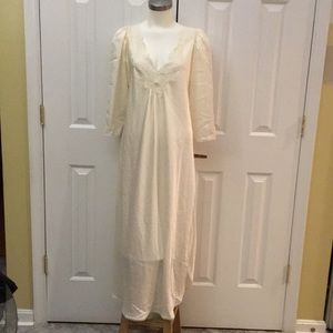 Christian dior ILGWU MADE vintage cream white soft silk n lace trim night gown